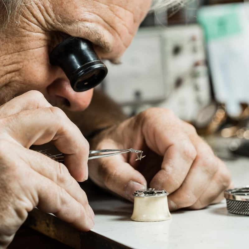 Dismantling a barrel spring